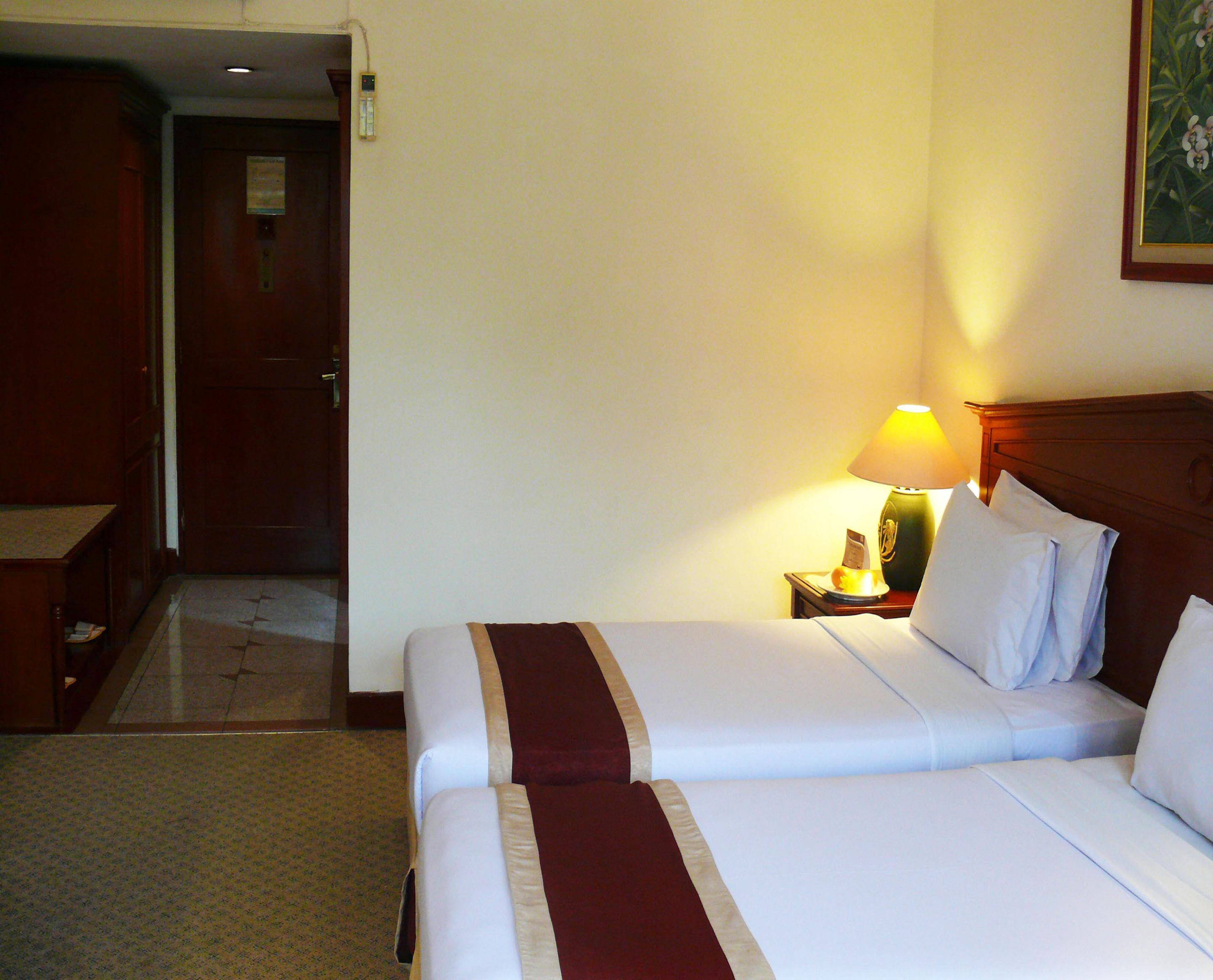 The Jayakarta Suites Bandung Luaran gambar