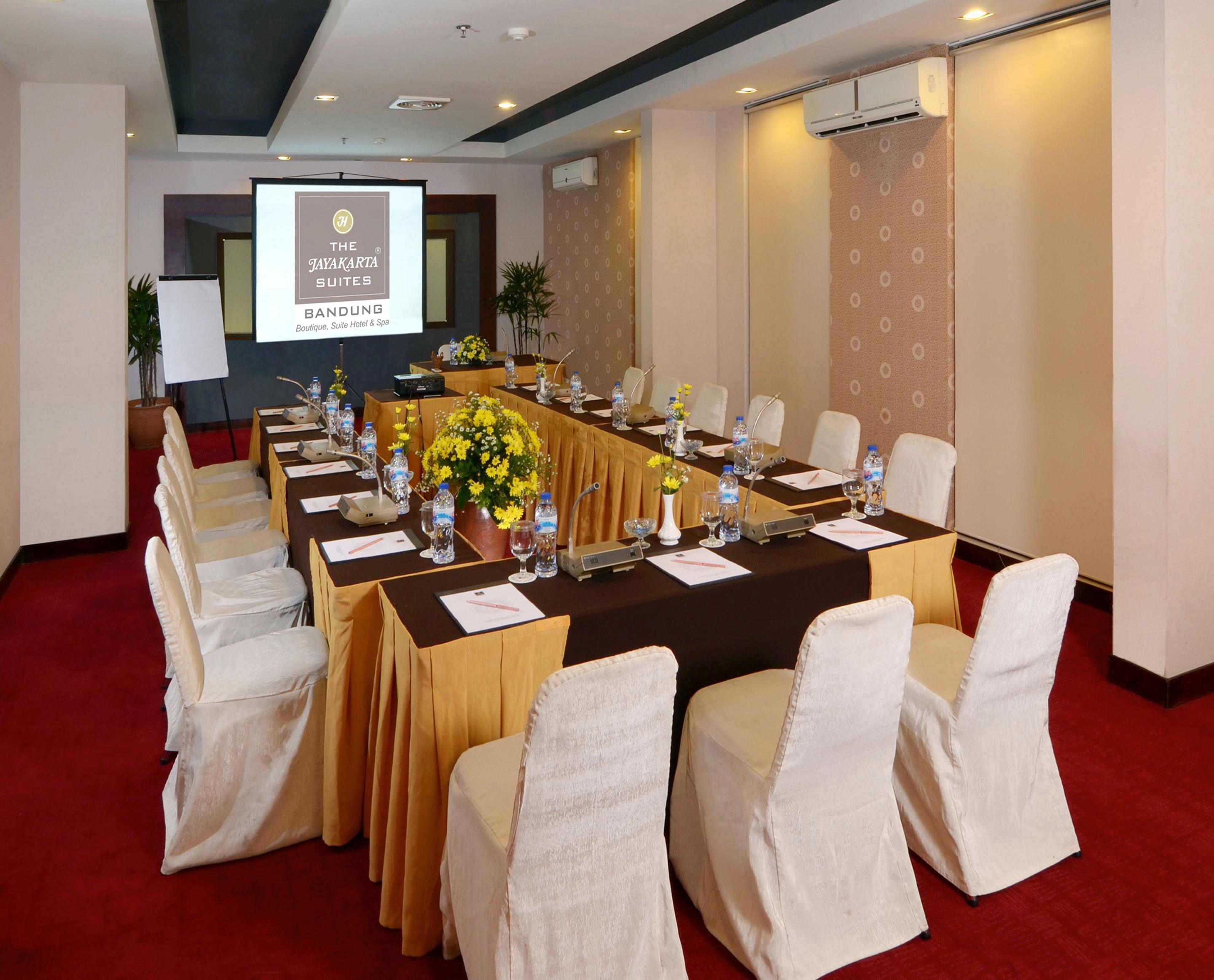 The Jayakarta Suites Bandung Luaran gambar