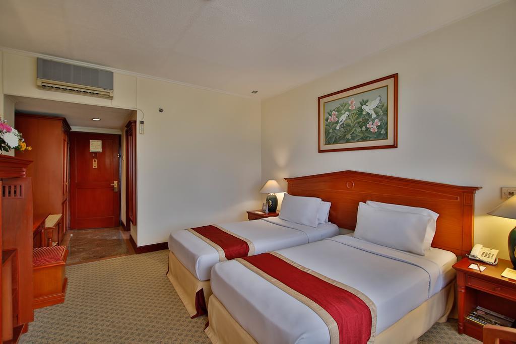 The Jayakarta Suites Bandung Bilik gambar