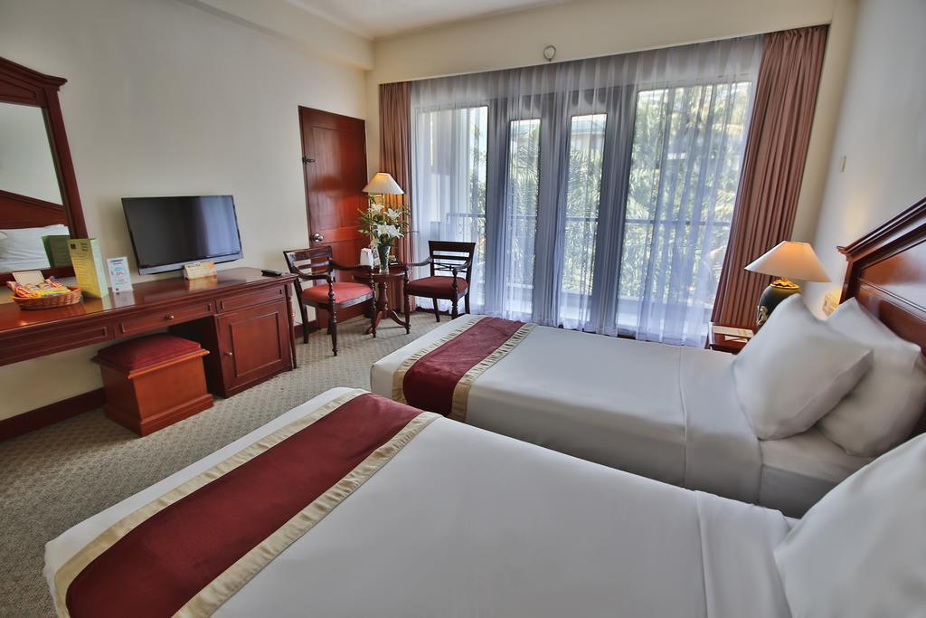 The Jayakarta Suites Bandung Bilik gambar