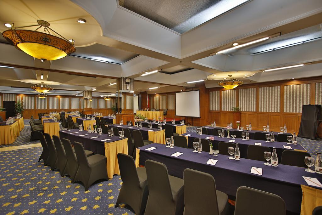 The Jayakarta Suites Bandung Luaran gambar