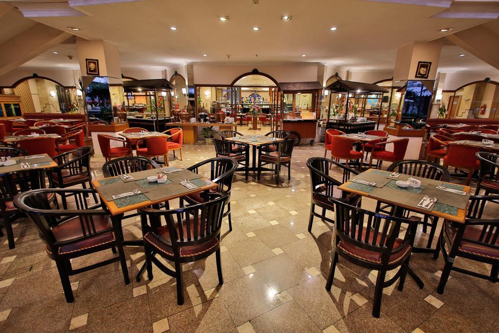The Jayakarta Suites Bandung Luaran gambar