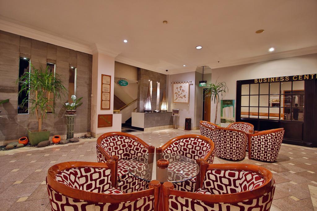 The Jayakarta Suites Bandung Luaran gambar