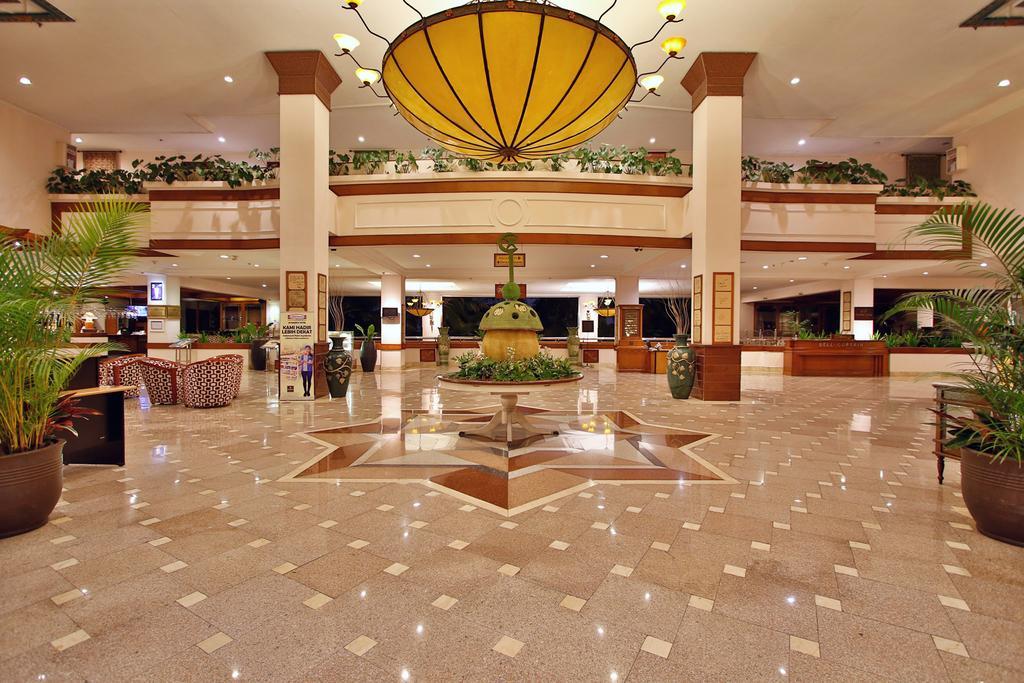 The Jayakarta Suites Bandung Luaran gambar