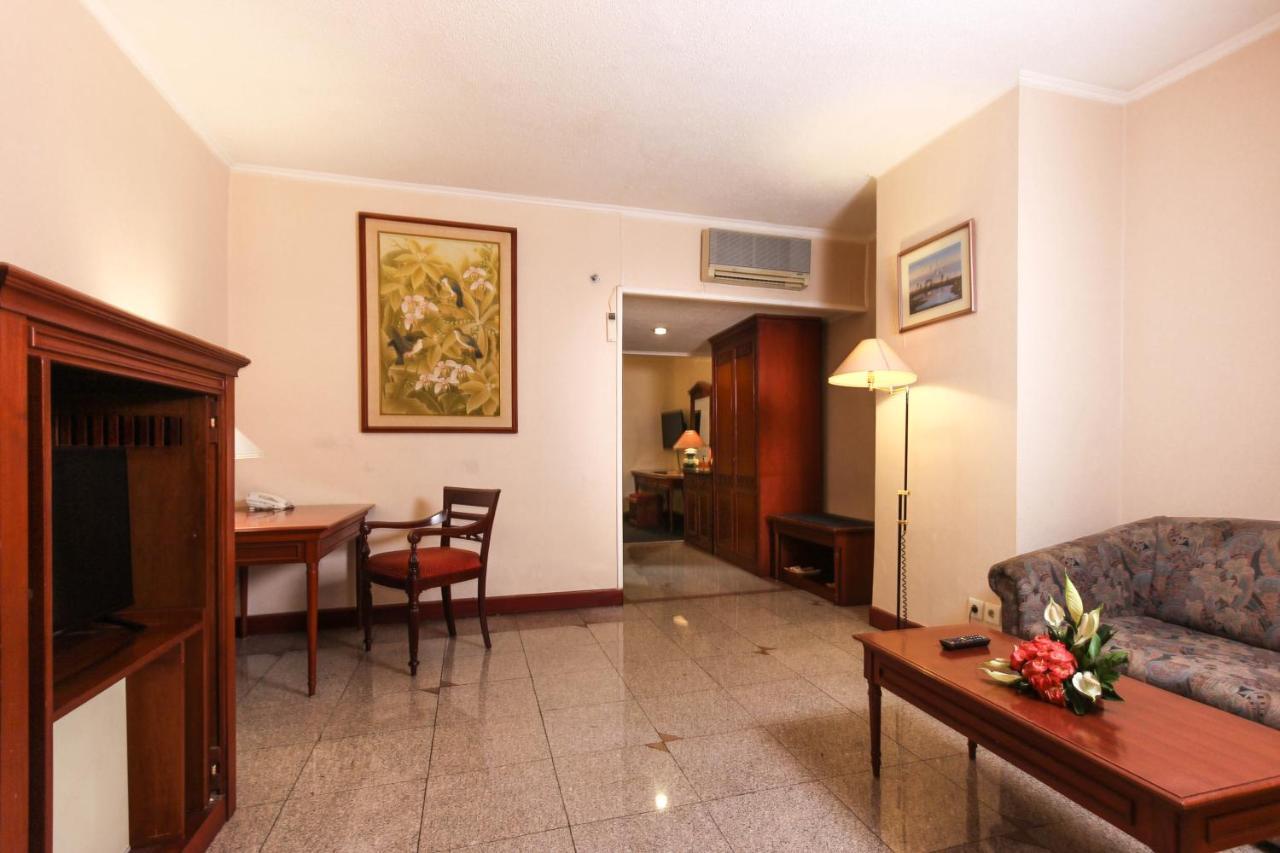 The Jayakarta Suites Bandung Luaran gambar